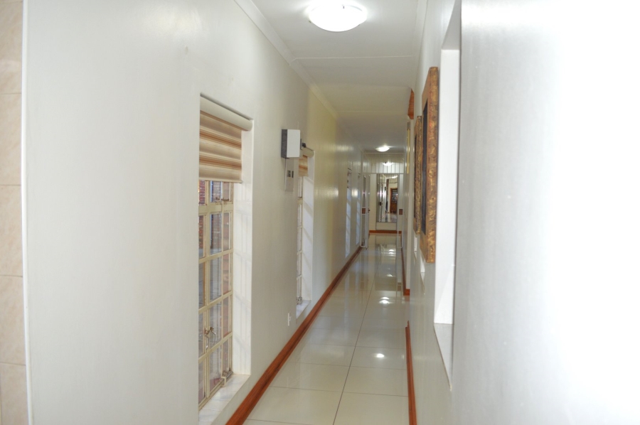 4 Bedroom Property for Sale in Flamwood North West